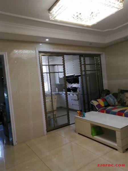 云盘二村，黄金三楼全新精装修，2房精装大自行车库169.8万拎包入住