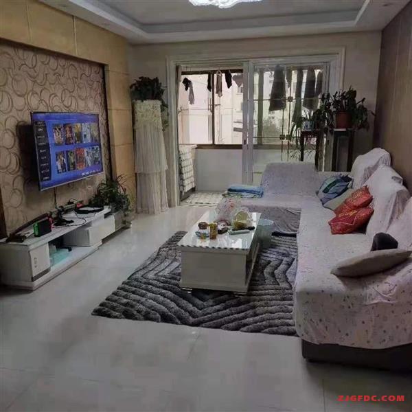 周边配套设施齐全，性价比超高云盘二村176.8万3室2厅1卫精装修