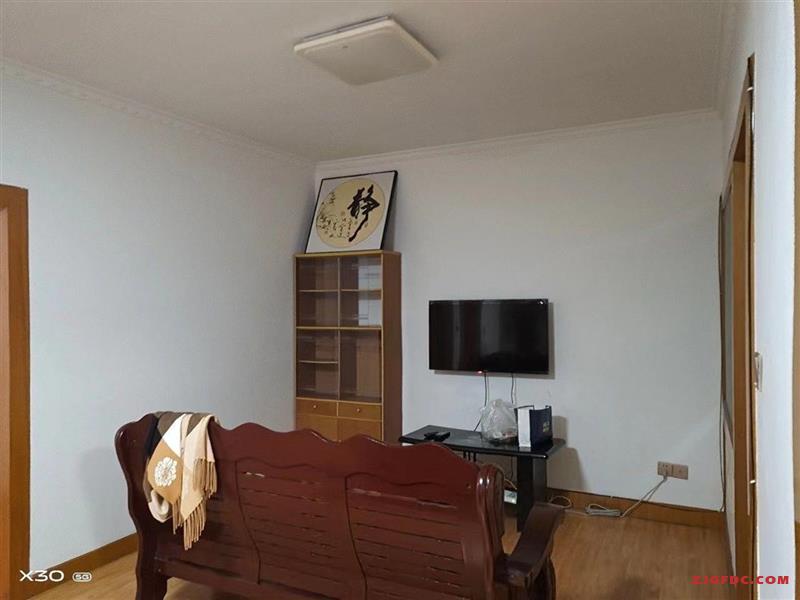 云盘二村，2楼，95平自，精装修，165万