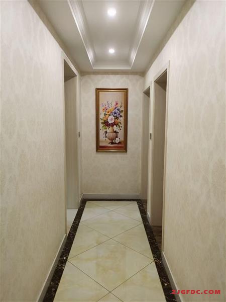 精装修107平翡翠公馆南北通透3室2厅看房方便有钥