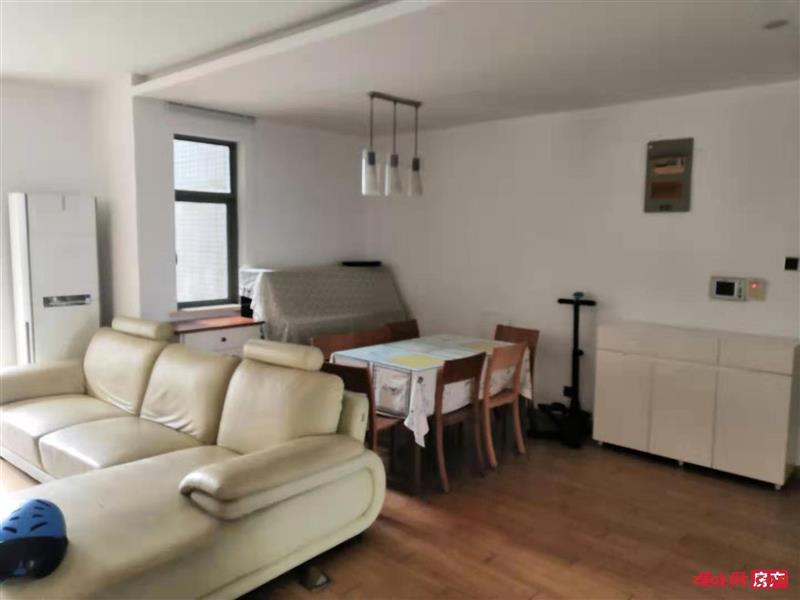 干净整洁，随时入住，丽景华都2500元2室2厅1卫精装修