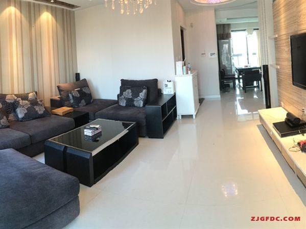 甲江南161平带车位3室2厅2卫豪华装修隆重出售，快快抢购