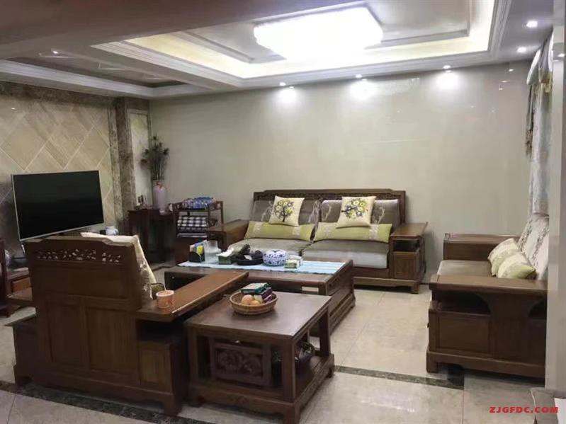 凤凰别墅精装带花园只要240万送全套入住家私电器！