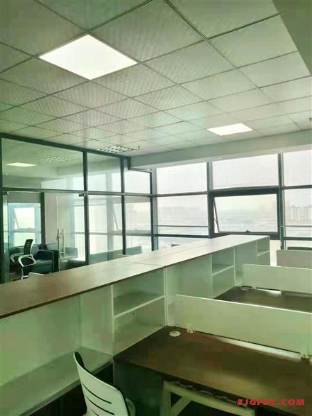 九州国际广场，张家港城南核心商圈，地段好凸显高档次，高区风景让您高瞻远瞩。