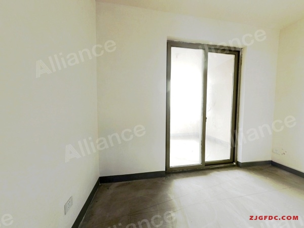 湖滨国际景苑345万152平方高楼层4室2厅2卫毛坯，