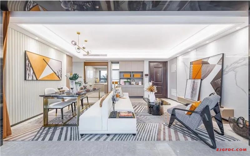 翡翠天宸12楼毛坯好房3房/2厅/2卫朝南103平米92万