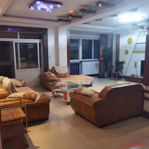 建设新村3楼精装好房2房/2厅朝南100平米2000元/月