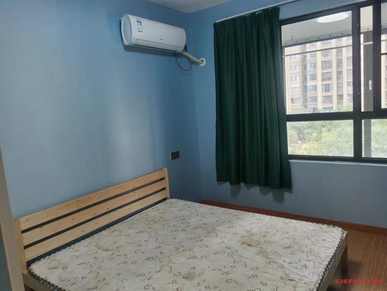 御景天成精装好房3房/2厅/1卫朝南110平米2000元/月