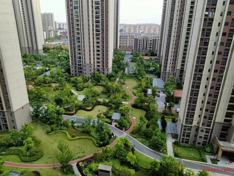 凤凰雅园毛坯好房2房/2厅/1卫朝南97平米60万