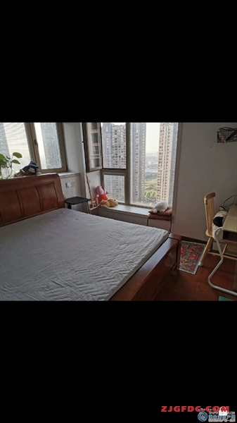 中联铂悦2833元2室1厅1卫豪华装修，正规好房型出租