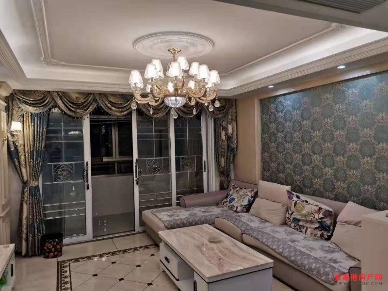 东海华庭精装好房3房/2厅/2卫朝南143平米2750元/月