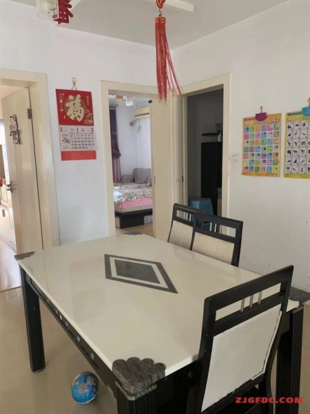 好房出租，居住舒适，万红三村1900元2室2厅1卫精装修