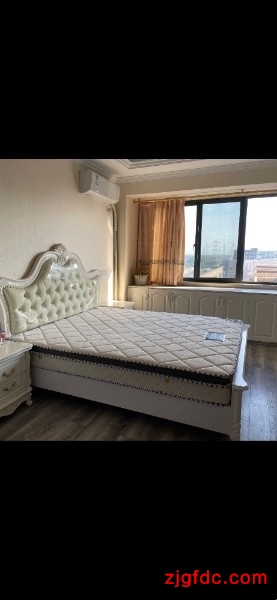 攀华国际广场6楼50平方精装修公寓出租