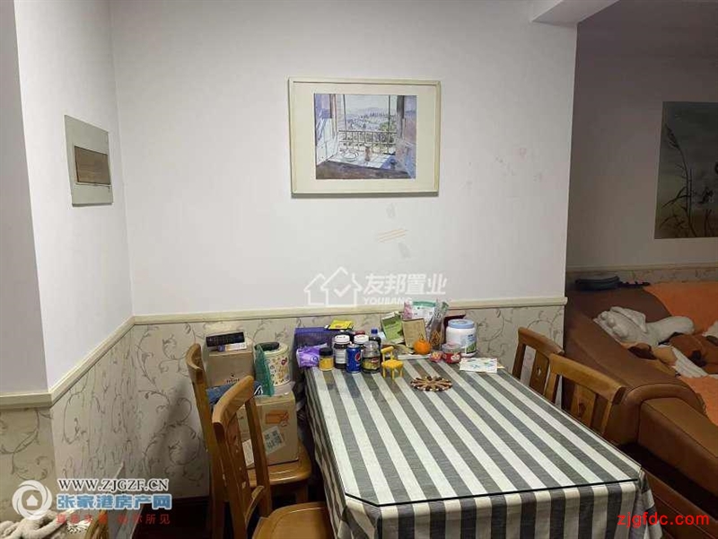 金地华城6楼94平方精致装修二室满2年190万元