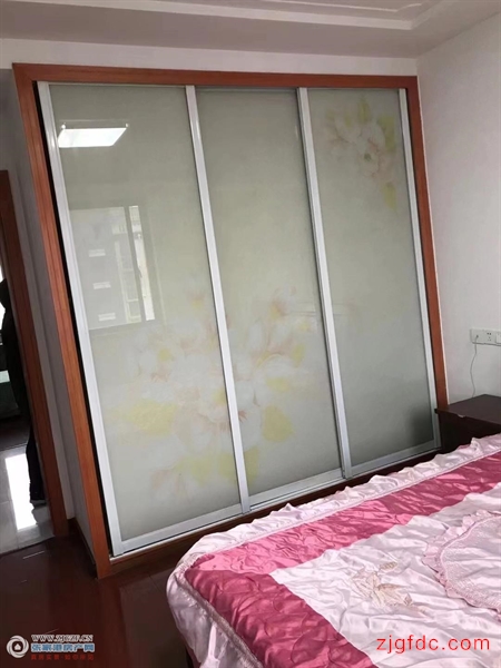 南苑新村2楼94平方中档装修二室107.5万元满两年学区未用