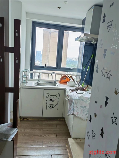 店长重点推荐！吾悦广场58万1室1厅1卫精装修，环境优雅