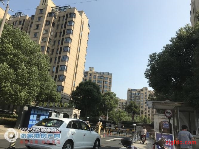 梁丰中学旁，性价比超高阳光里程127万3室2厅2卫毛坯