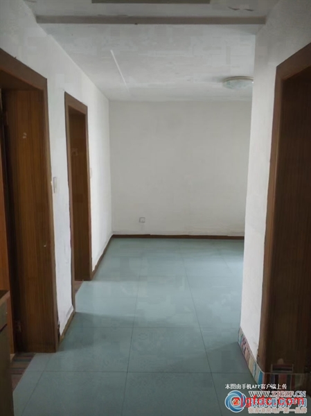 锦丰向阳二村4楼79.12平方简单装修二室35万元可谈