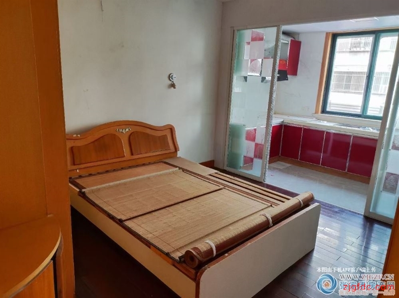 锦丰向阳二村2楼76.1218平方简单装修二室45万元