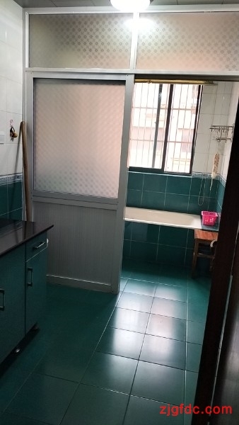 厚生新村精装好房2房/2厅/1卫朝南138平米1333元/月