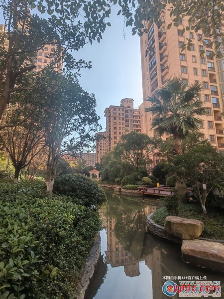 捡漏湖滨国际景苑16楼153平大横厅280万，毛坯，满2年，有车位