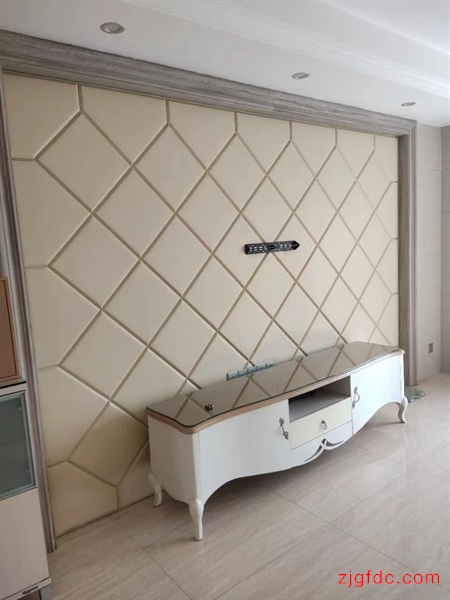 大降价!阳光里程5楼143平208万3室2厅2卫精装修，价格真实！！！