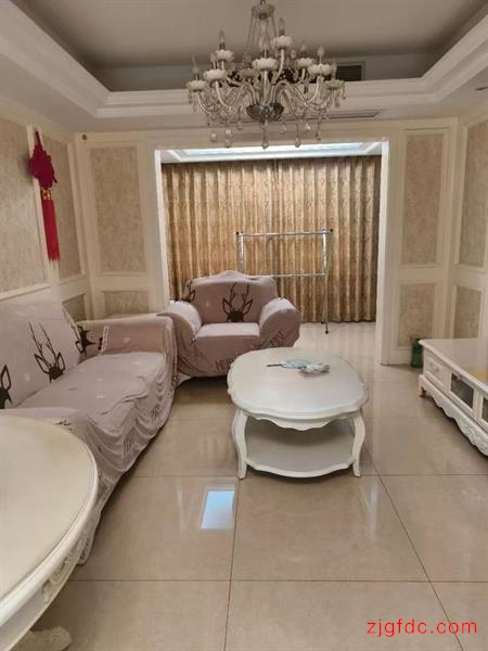 底楼带超大院子阳光里程125平?产权车位?储藏室三室两厅两卫地暖采光无敌