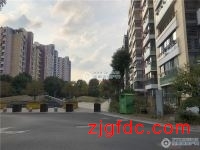 想置业的朋友看一下，甲江南178万4室2厅2卫毛坯急售！