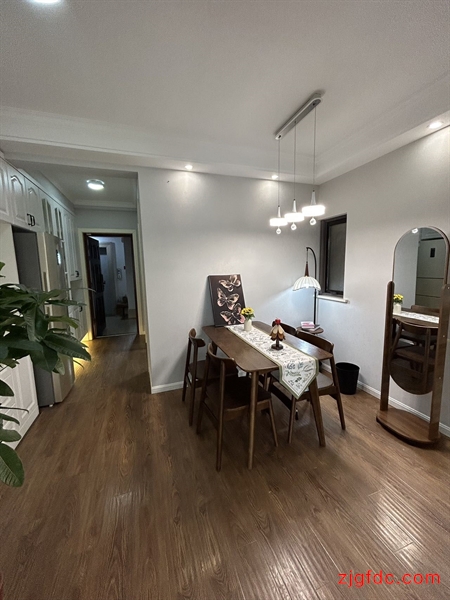 江南十二府稀缺小户78万2室1厅1卫精装修，超低价格快出手