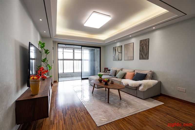 住家不二选择，中联铂悦119平带车位3室2厅1卫精装修