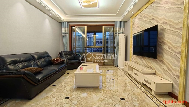 湖滨国际景苑180万3室2厅2卫精装修隆重出售，快快抢购