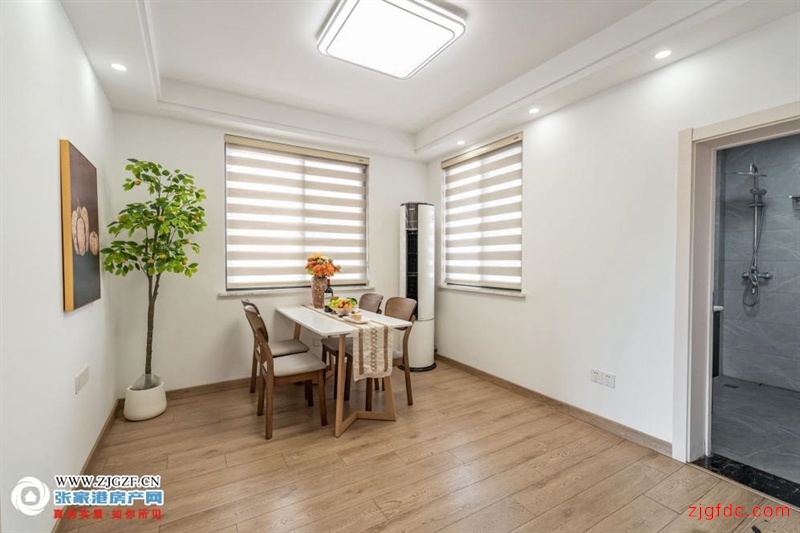 二中本部城建新村4楼67平方精装修满两年58万