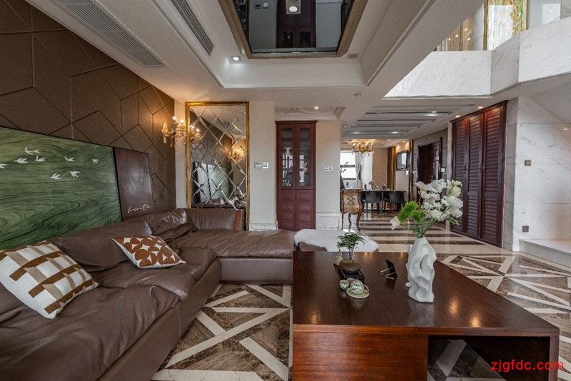 阳光里程218万4室2厅2卫豪华装修，经典复式别墅般享受