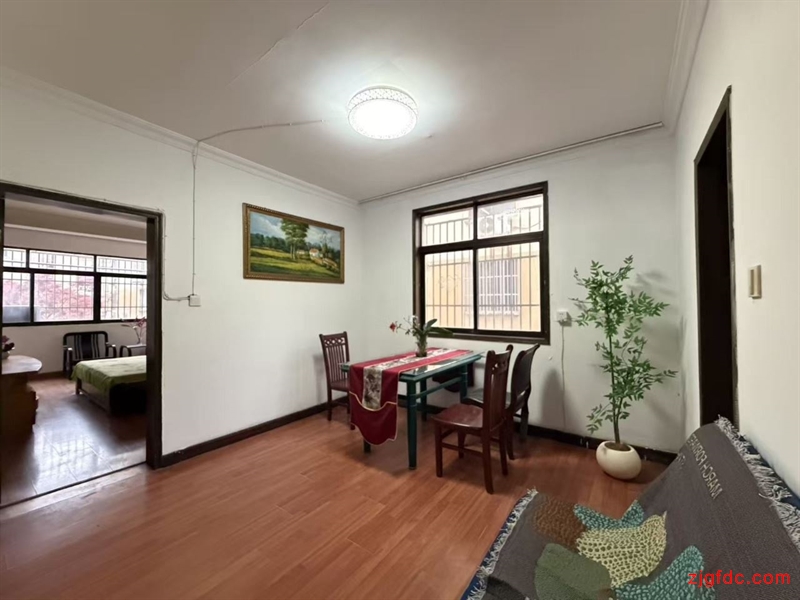 云盘二村65.8万2室1厅1卫中装，住家中装有钥匙带您看！