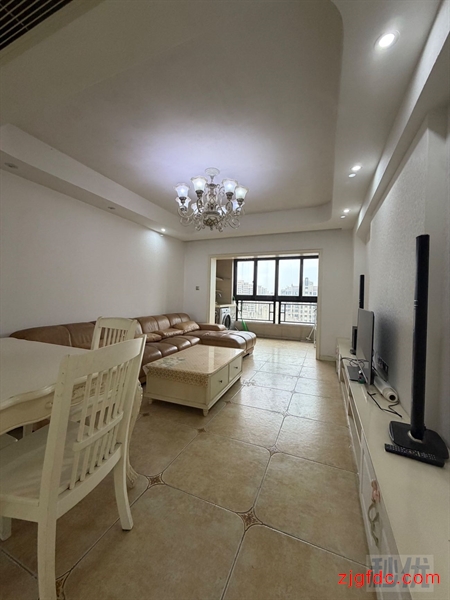 江南十二府89万3室1厅1卫精装修高品味生活从这里开始！